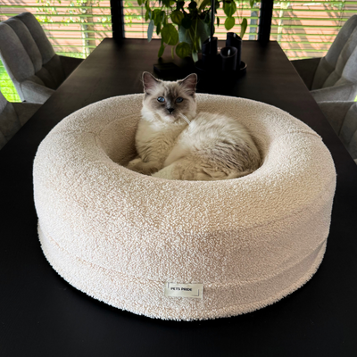 Bouclé Teddy Cat Bed - Milky