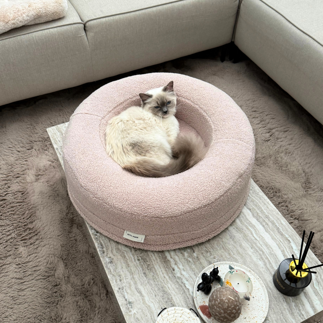 Bouclé Teddy Cat Bed - Latte
